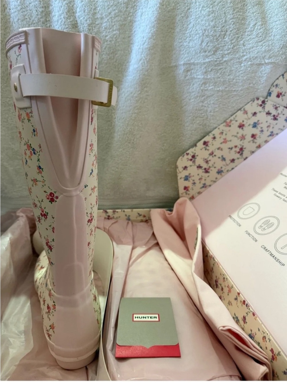 ✨🎀LoveShackFancy X Hunter Floral Rain Boots Cream/white/Pink & Blue Flower - Picture 8 of 14